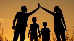 Счастливое материнство: первый сертификат на здоровье семьи вручили в Углегорске