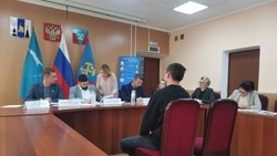 Мэр Федор Филин провел прием жителей в Углегорске