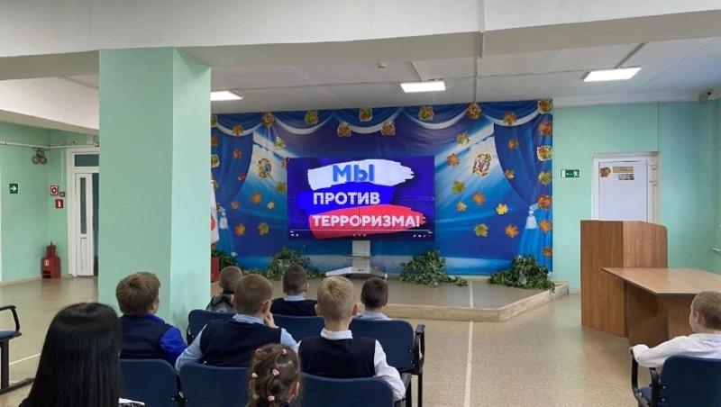 Учащиеся школы в Лесогорском узнали, что делать в условиях угрозы терроризма