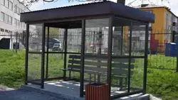 В Углегорском районе установили 7 новых остановок по единому дизайн-коду