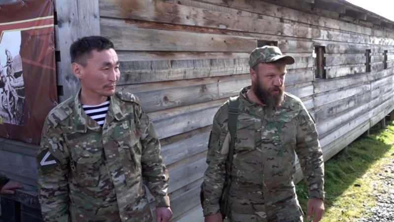 Экипаж легендарного танка «Алеша» встретился с участниками проекта «Будь готов»