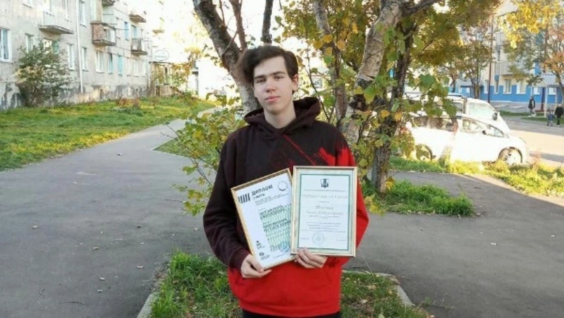 Студент горного техникума в Шахтерске будет получать стипендию Правительства РФ