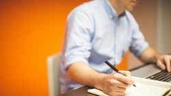 Специалисты по туризму и спорту требуются в администрацию Углегорска