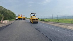 В Углегорском районе заасфальтировали участок региональной трассы