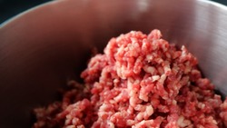 Улучшаем вкус покупного фарша: 5 проверенных способов от опытных кулинаров