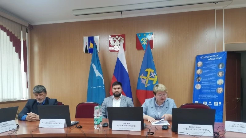 Депутаты восьмого созыва Углегорского района выбрали председателя и секретаря