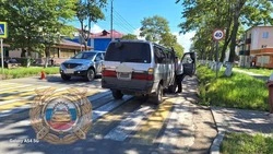 Водитель Toyota Hiace сбил женщину на пешеходном переходе в Углегорске