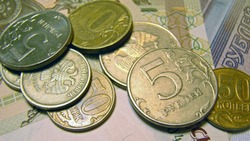 Новые ставки НДФЛ и повышение МРОТ: какие законы вступят с 1 января 2024 года
