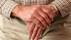 Пенсионеры не будут платить комиссию при оплате услуг ЖКХ