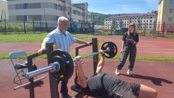 Фестиваль спорта собрал артистов и спортсменов в День физкультурника в Углегорске