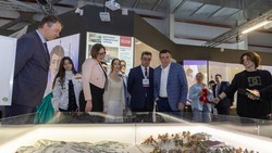 Губернатор Валерий Лимаренко открыл выставку достижений островного региона
