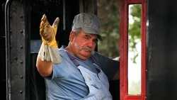 Получить профессию слесаря или машиниста могут бесплатно жители Углегорского района