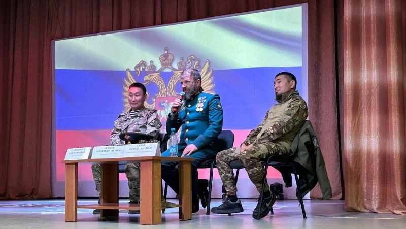 Герои России ответили на вопросы студентов Сахалинского горного техникума