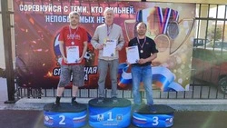 Победителей турнира по быстрым шахматам наградили в Углегорске