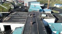 Специалисты продолжают ремонтировать сгоревшую крышу котельной в Углегорске