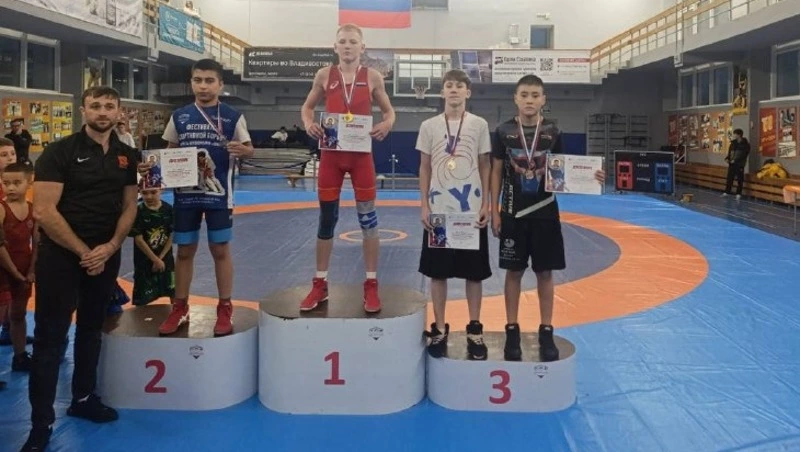 Болеем за наших