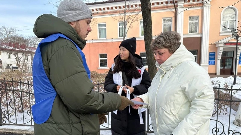 Жители Углегорска почтили память тех, кто погиб в ДТП
