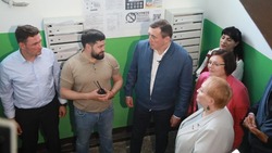 В Углегорском районе приведут в порядок 60 дворов и 220 подъездов 