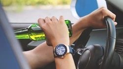 Пьяный житель Углегорска угнал машину у сестры 