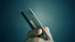 Пенсионер из Углегорска перевел мошенникам почти 1,5 млн рублей