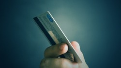 Житель Краснополья взял в кредит 4 млн рублей и перевел мошенникам
