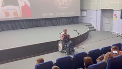 Экстремал-колясочник Игорь Скикевич провел встречу со школьниками Углегорска