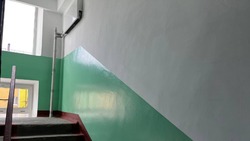 В Углегорском районе начали приемку отремонтированных подъездов