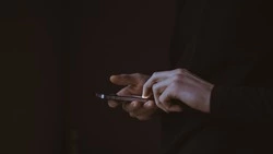 Мошенники активно выманивают деньги у жителей Углегорского района