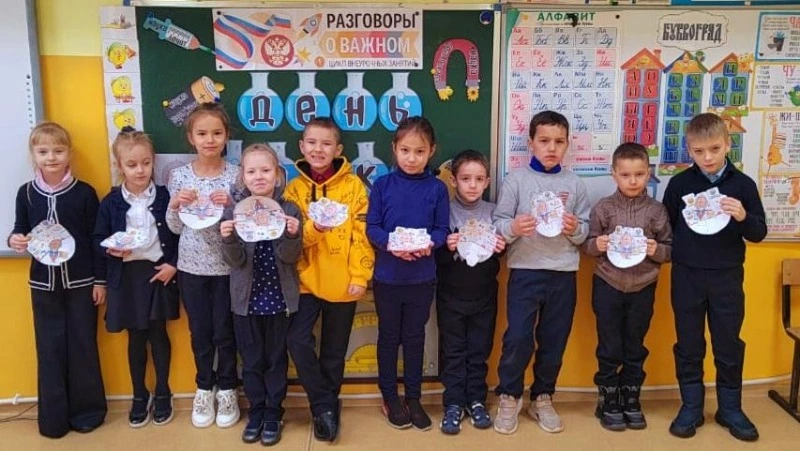 В сельской школе Бошняково прошли традиционные занятия «Разговоры о важном»