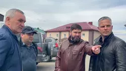 Федор Филин проверил ход ремонта дорог в Шахтерске на улице Кузьменко