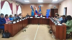 Собрание округа пожелало углегорцам крепкого здоровья и процветания в День города