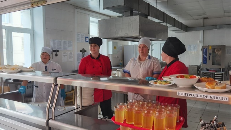 Посетил министр образования. Шурыгин юрий анатольевич лгту. Ливанок дмитрий алексеевич. Посетил министр образования. Министр образования курская область.