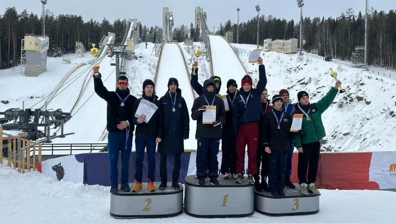 Воспитанники Углегорской школы стали призерами первенства по прыжкам на лыжах 
