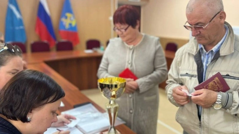 Переселенцы из ветхого жилья в Углегорском районе получат ключи от новых квартир