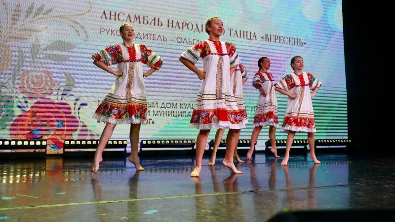 Углегорские танцоры покорили сцену