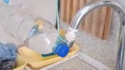 Житель Углегорска поделился лайфхаком, который поможет при отключении воды