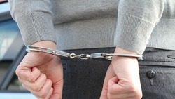 Житель Шахтерска фиктивно прописал в квартире двух граждан