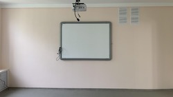 В школе села Бошняково обновили кабинет информатики и библиотеку 