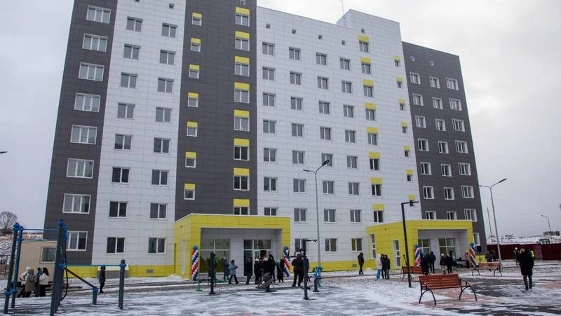 За пять лет из аварийных домов переехали более 22 тысяч жителей Сахалина и Курил